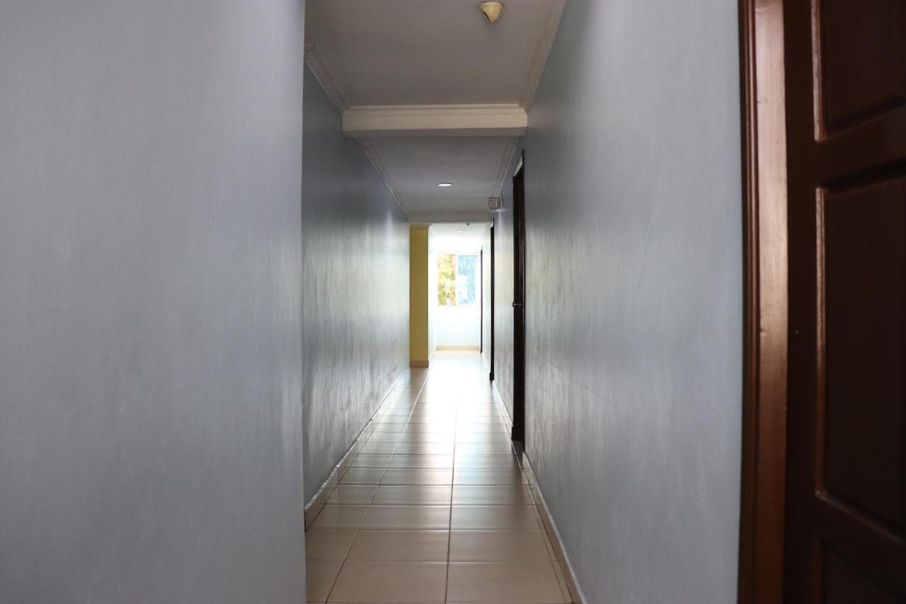 Pensión Residencial La Cantora *
